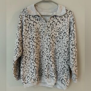 Aerie Leopard Print Gray Quarter Zip Pullover. Size XS.